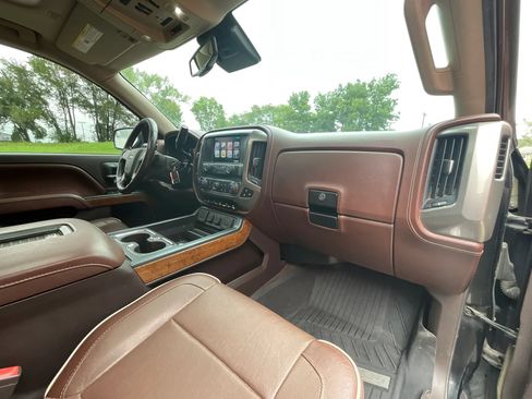 Used 2017 Chevrolet Silverado 1500 High Country AWD/4WD image 15
