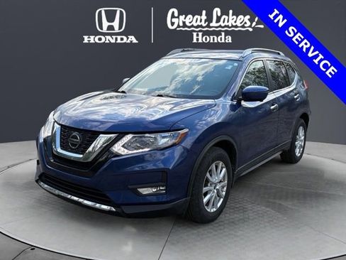 Used 2018 Nissan Rogue SV w/ Premium Package FWD image 2