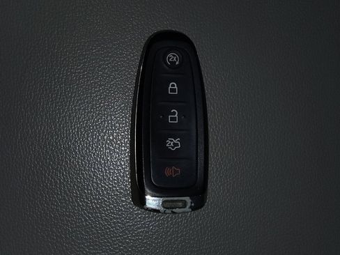 Used 2019 Ford Escape SEL image 32