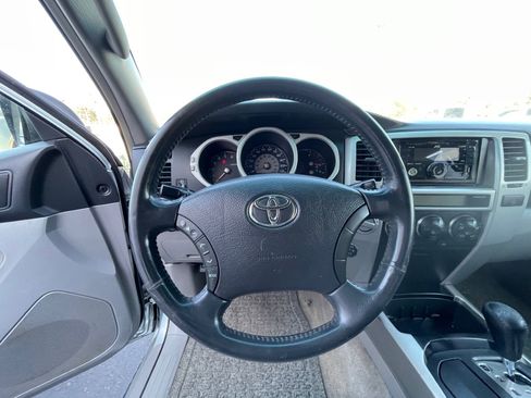 Used 2004 Toyota 4Runner SR5 image 15