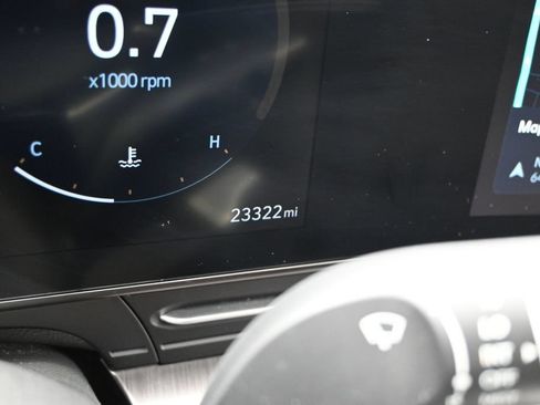 Used 2024 Hyundai Kona Limited FWD image 21