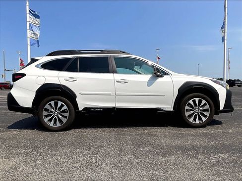 Used 2025 Subaru Outback Limited AWD/4WD image 6