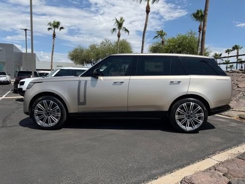 New 2026 Land Rover Range Rover Long Wheelbase SE AWD/4WD image 3