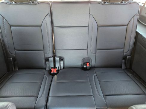 Used 2022 GMC Yukon XL Denali image 29