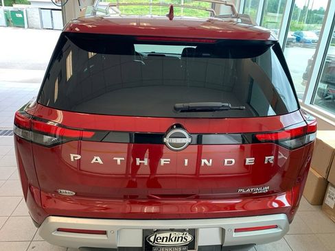 Used 2024 Nissan Pathfinder Platinum w/ Cargo Package AWD/4WD image 15