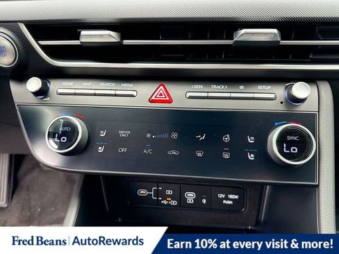 New 2025 Hyundai Sonata Limited FWD image 17