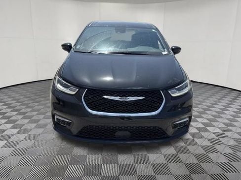 Used 2025 Chrysler Pacifica Select FWD image 14