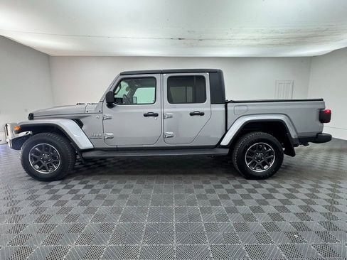 Used 2020 Jeep Gladiator Overland AWD/4WD image 15