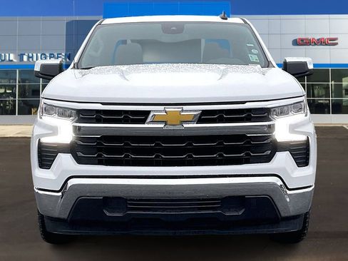 Used 2025 Chevrolet Silverado 1500 LT image 2