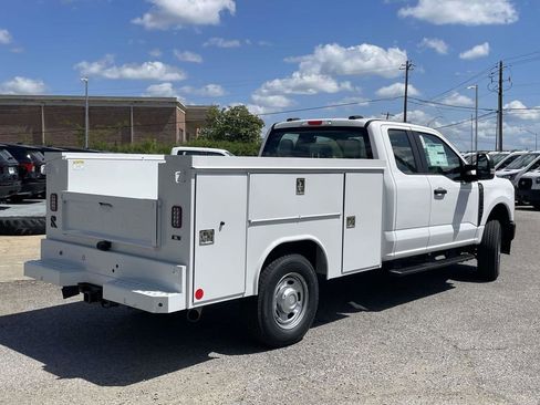 New 2026 Ford F250 XL RWD image 3