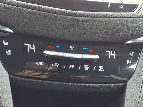 Used 2023 Cadillac XT5 Premium Luxury w/ Technology Package AWD/4WD image 18