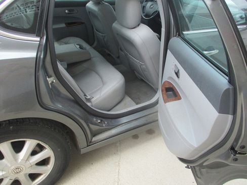 Used 2005 Buick LaCrosse CXL FWD image 21