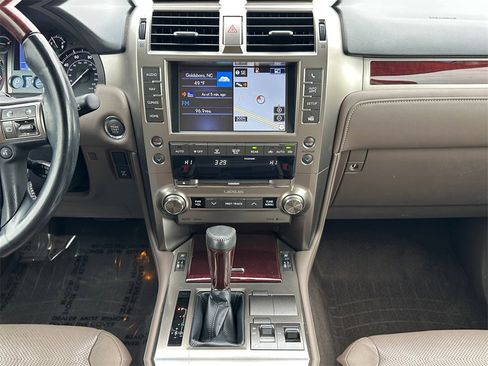 Used 2018 Lexus GX 460 Premium image 11