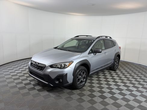 Used 2021 Subaru Crosstrek 2.5i Sport w/ Moonroof Package AWD/4WD image 2