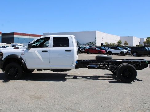New 2026 RAM 5500 Tradesman AWD/4WD image 9