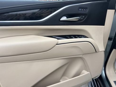 Certified 2023 Cadillac Escalade Premium Luxury AWD/4WD image 16