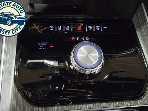 Used 2024 Jeep Wagoneer L Series II AWD/4WD image 18