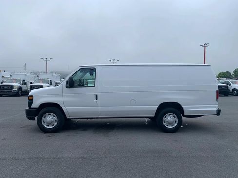 Used 2009 Ford E-350 and Econoline 350 Extended Super Duty RWD image 5