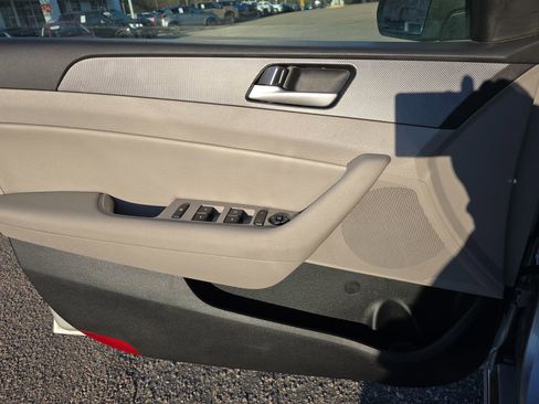 Used 2016 Hyundai Sonata SE image 29