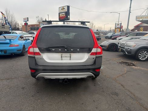 Used 2016 Volvo XC70 T5 Premier w/ Proximity Package image 5