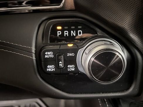 Used 2022 RAM 1500 Limited AWD/4WD image 16