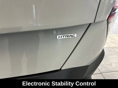 Used 2025 Hyundai Kona SEL AWD/4WD image 8