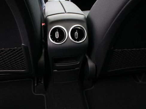 New 2026 Mercedes-Benz GLB 250 4MATIC image 34