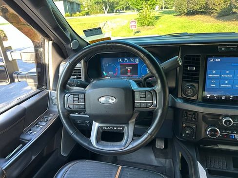 Used 2024 Ford F250 Platinum AWD/4WD image 32