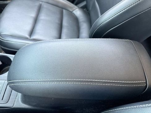 Used 2020 Ford Escape SEL AWD/4WD image 21