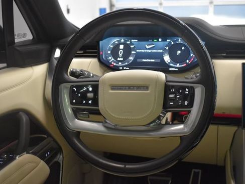 Used 2025 Land Rover Range Rover SE AWD/4WD image 23