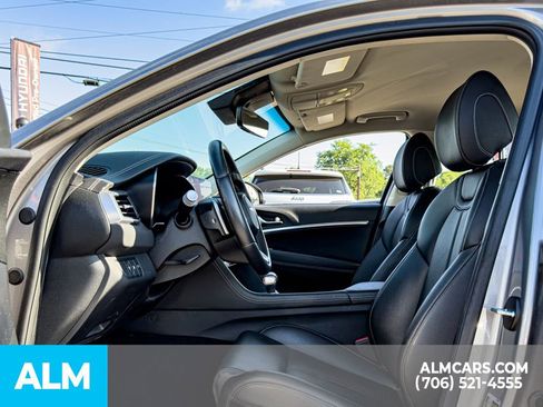 Used 2025 Genesis G70 2.5T RWD image 10