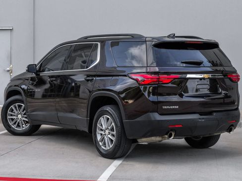 Used 2022 Chevrolet Traverse LT FWD image 14