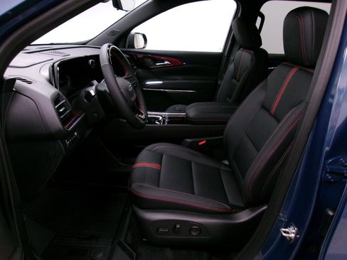 New 2026 Chevrolet Traverse RS w/ LPO, Floor Liner Package image 10