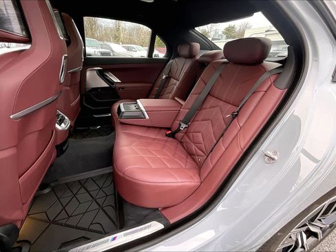 Certified 2023 BMW 740i image 21