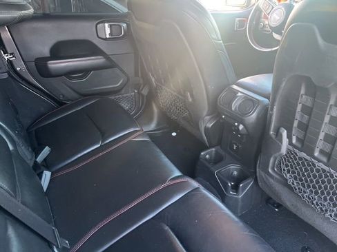 Used 2018 Jeep Wrangler Unlimited Rubicon image 9