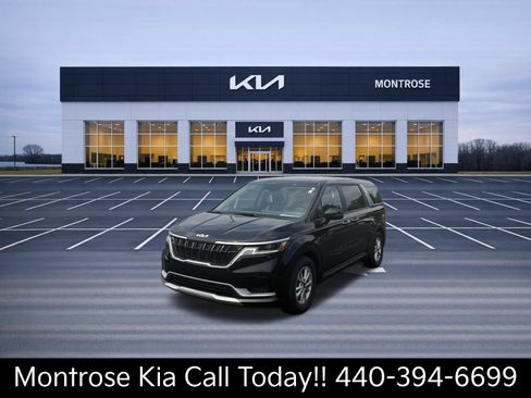 Certified 2024 Kia Carnival LX FWD image 1