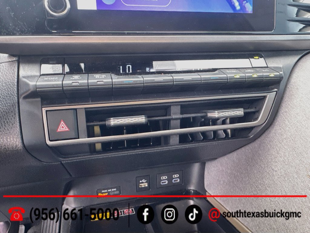 Used 2025 Toyota Camry LE w/ Convenience Package FWD image 18