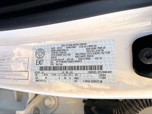 Used 2025 Ford F250 Platinum AWD/4WD image 3
