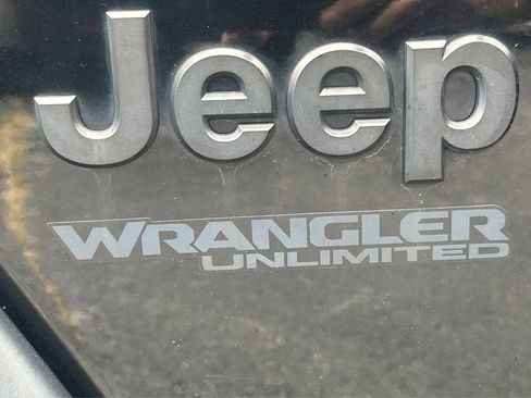 Used 2020 Jeep Wrangler Willys image 24