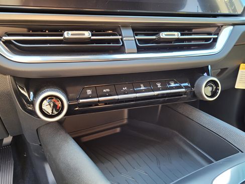 New 2026 Chevrolet Equinox EV LT w/ Midnight Package image 13