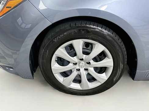Used 2022 Toyota Corolla LE FWD image 24