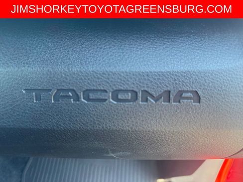 Used 2022 Toyota Tacoma TRD Sport image 27