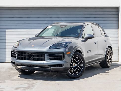 Certified 2026 Porsche Cayenne AWD/4WD image 1