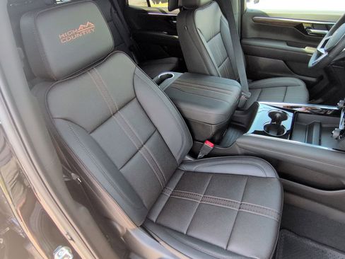 New 2026 Chevrolet Tahoe High Country AWD/4WD image 29