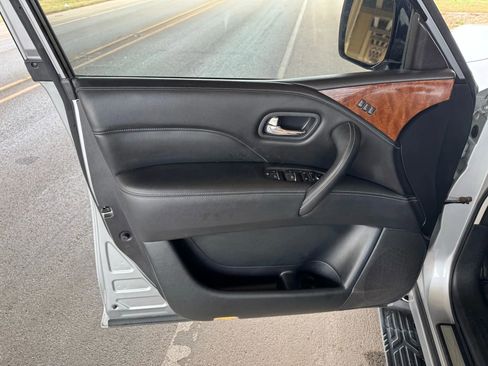 Used 2019 INFINITI QX80 Luxe image 10