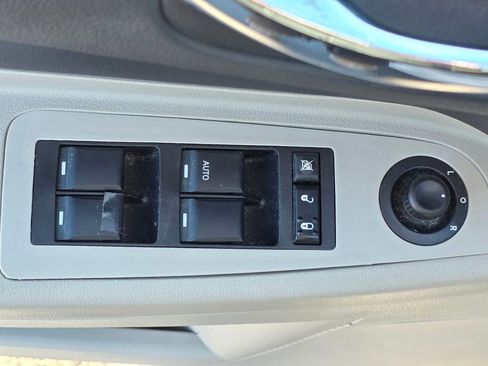 Used 2007 Chrysler 300 image 13