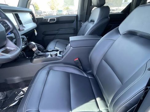 New 2026 Ford Bronco Outer Banks w/ Sasquatch Package image 21