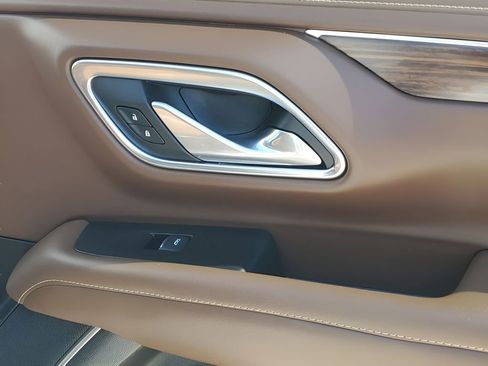 Used 2021 Chevrolet Suburban High Country image 50