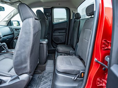 Used 2015 GMC Canyon SLE RWD image 35
