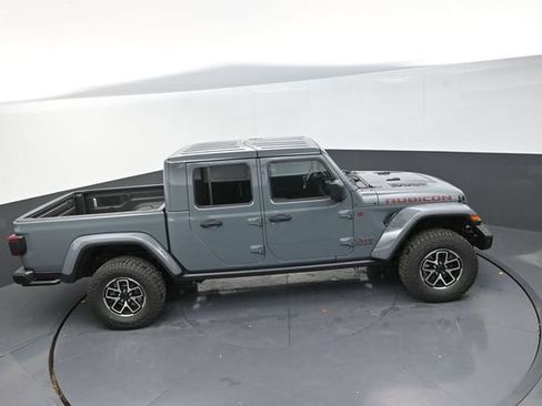 Used 2025 Jeep Gladiator Rubicon AWD/4WD image 19